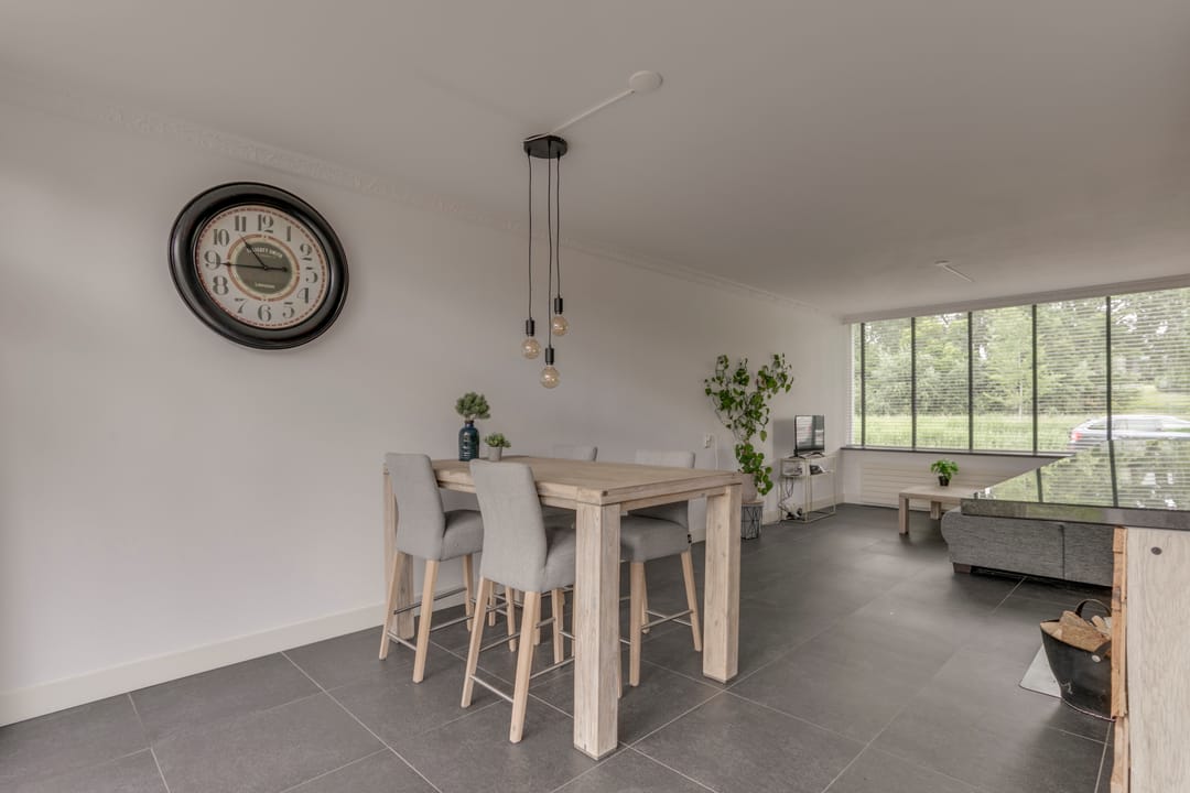 Foto 17 van Esdoornlaan 208