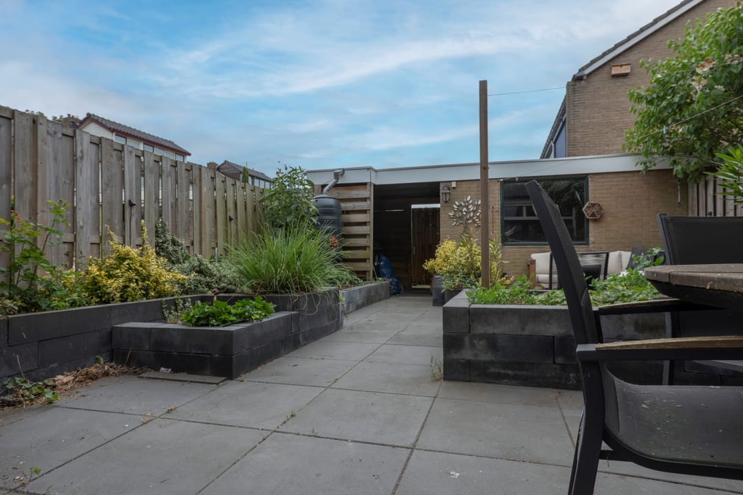 Foto 37 van Esdoornlaan 208