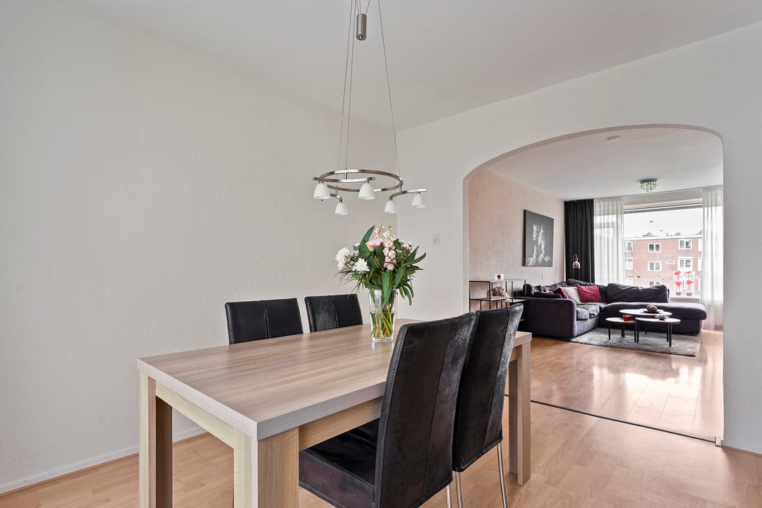 Foto 11 van Esdoornlaan 27