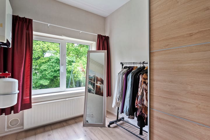 Foto 16 van Esdoornlaan 27