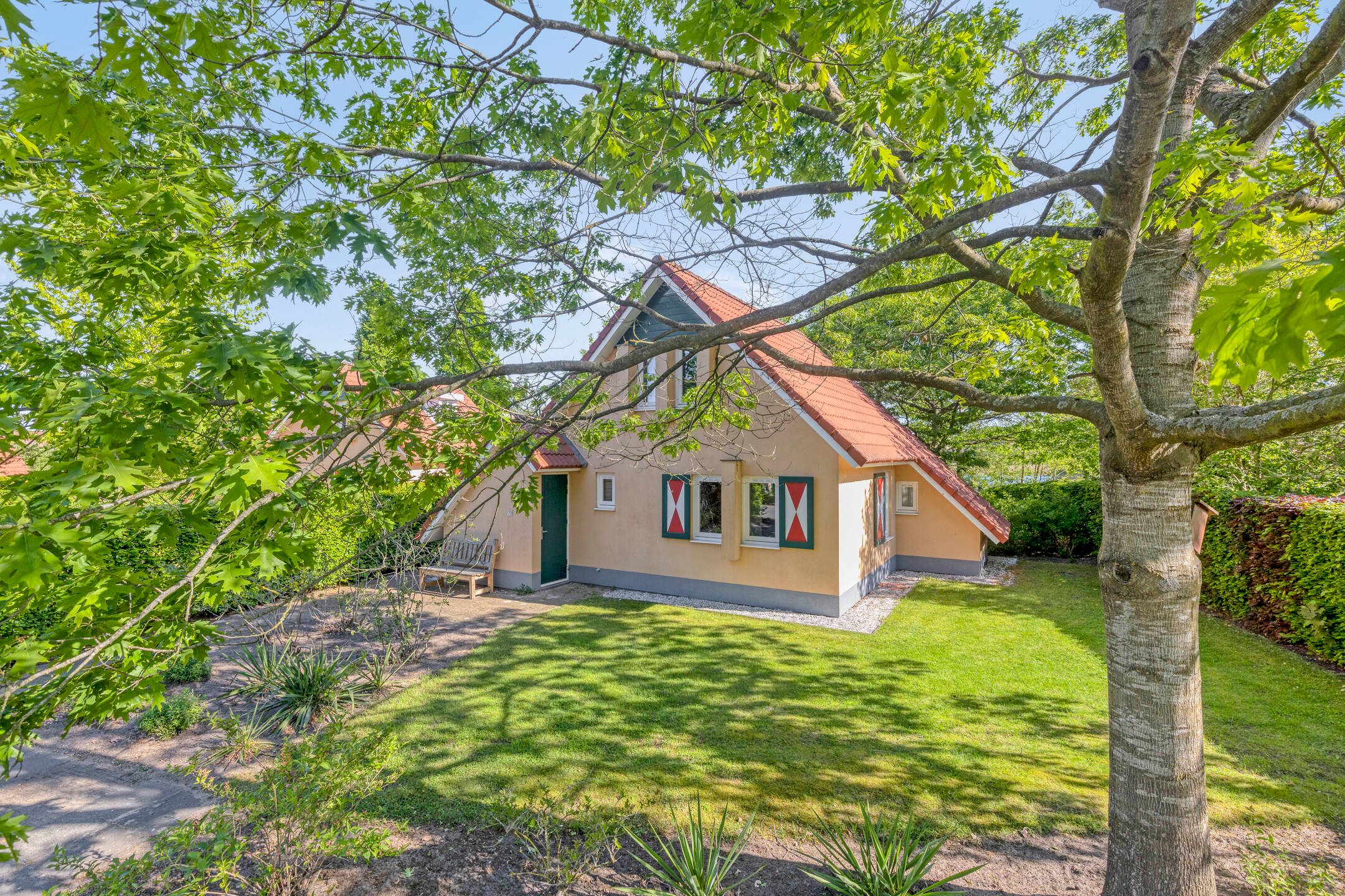 Foto 9 van Zuidlaarderweg 37-V70