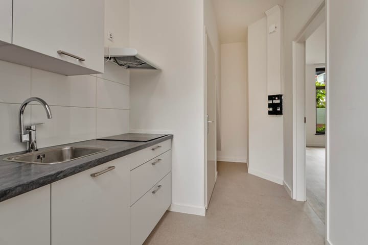 Foto 7 van Cornelis Frederiksstraat 1