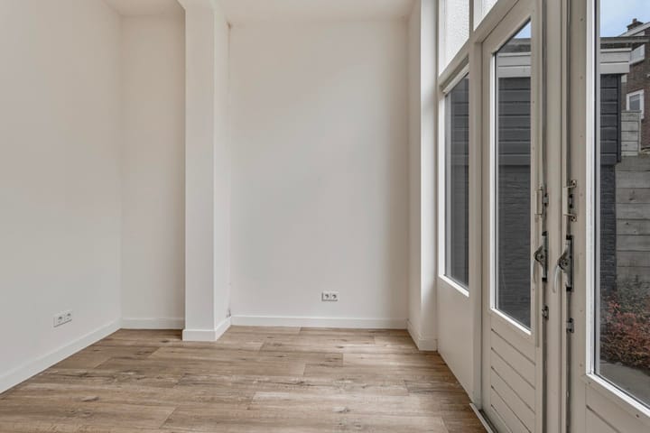 Foto 8 van Cornelis Frederiksstraat 1