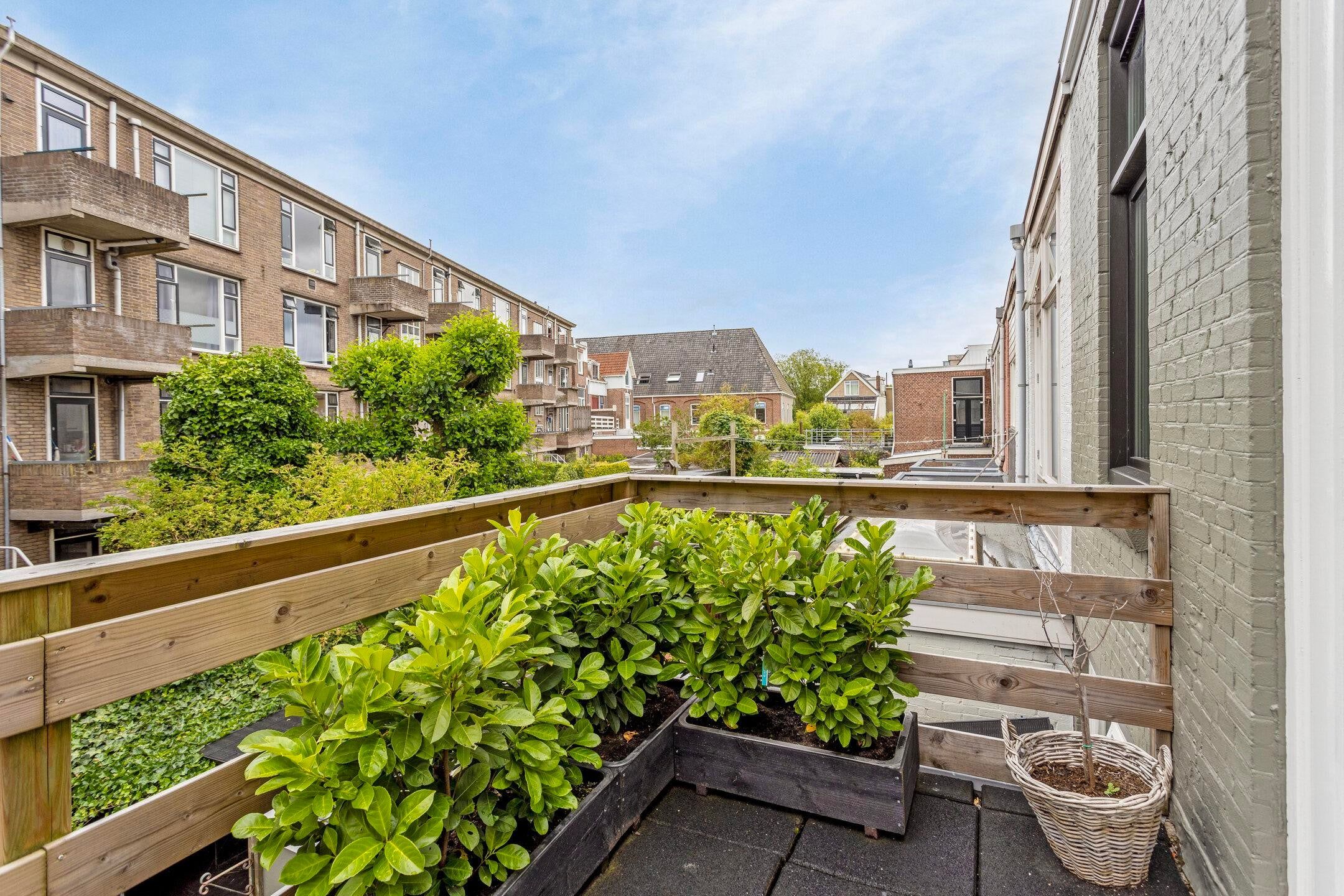 Foto 21 van Cornelis Frederiksstraat 1