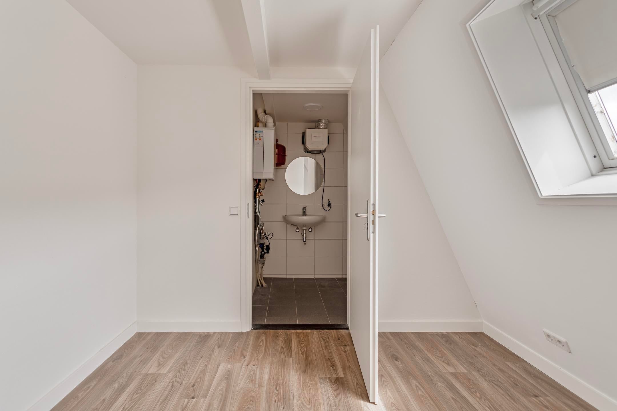 Foto 30 van Cornelis Frederiksstraat 1