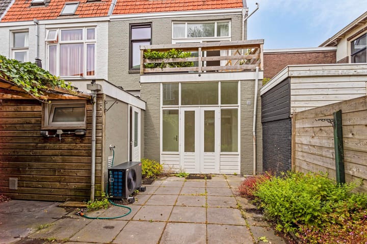 Foto 33 van Cornelis Frederiksstraat 1