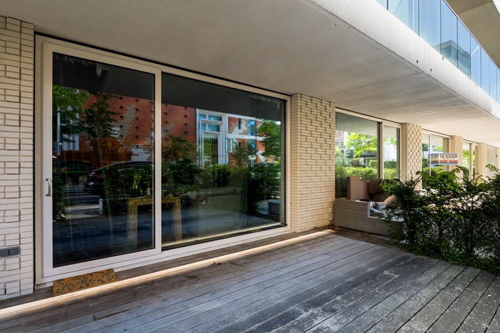 Photo 5 of Rosy Wertheimstraat 11