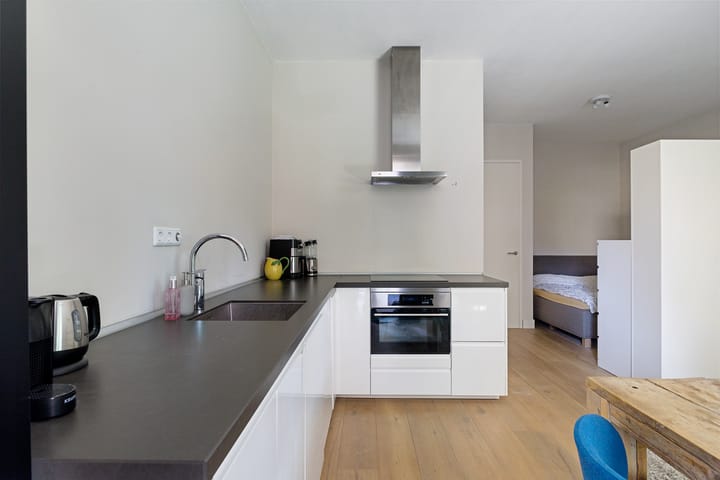 Photo 21 of Rosy Wertheimstraat 11