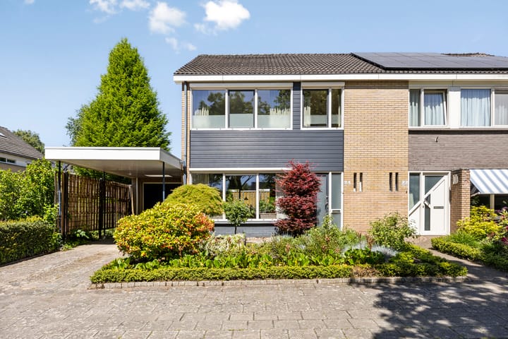 Foto 1 van de Esch 24