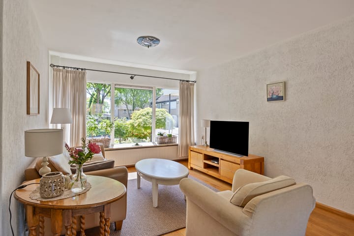 Foto 6 van de Esch 24