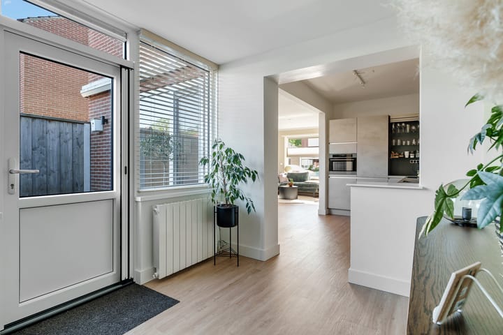 Photo 13 of Wemekampstraat 91