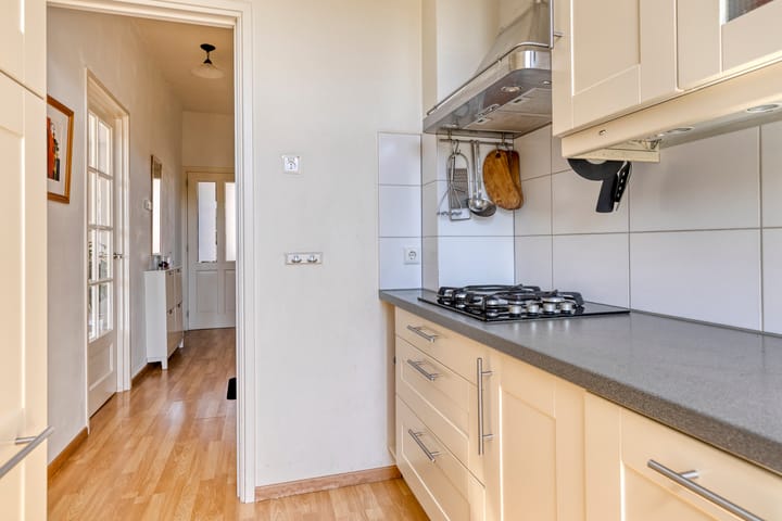 Photo 14 of Sint Liduinastraat 69-A