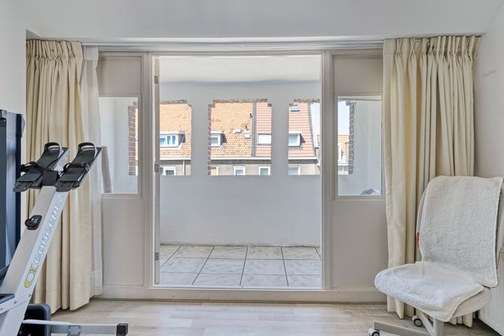 Photo 25 of Sint Liduinastraat 69-A