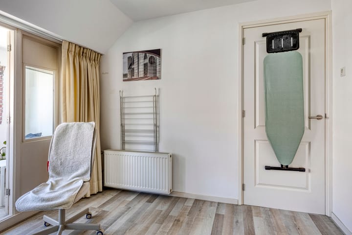 Photo 26 of Sint Liduinastraat 69-A