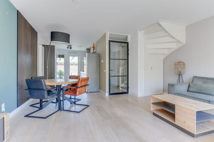 Foto 10 van Eiland van Surya 5