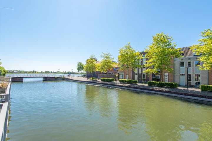 Foto 19 van Eiland van Surya 5