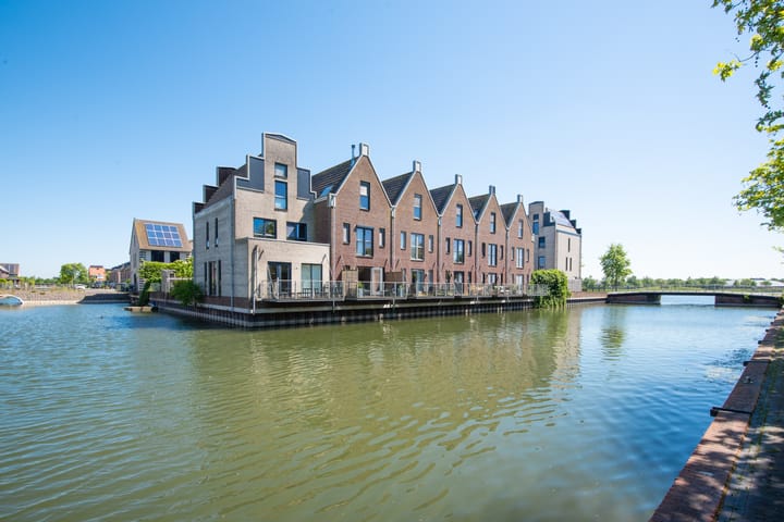 Foto 45 van Eiland van Surya 5