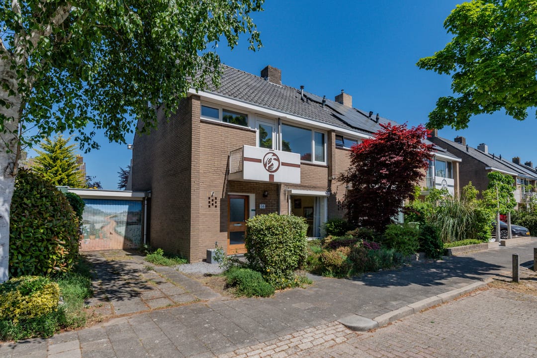 Photo 1 of Prof. dr. F. Zernikeweg 56