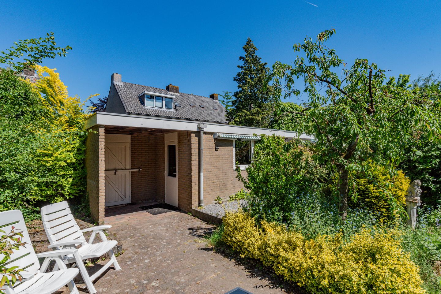 Photo 35 of Prof. dr. F. Zernikeweg 56