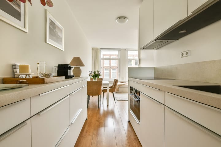 Photo 6 of Saenredamstraat 9-C