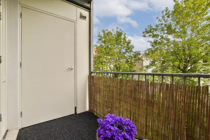 Photo 11 of Saenredamstraat 9-C