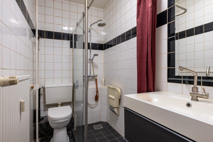 Foto 17 van Prof. dr. J. Tinbergenweg 2