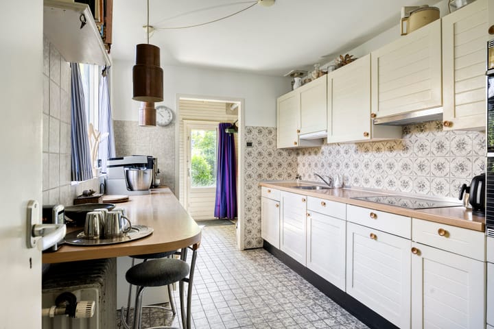 Foto 3 van Dorpsplein 15