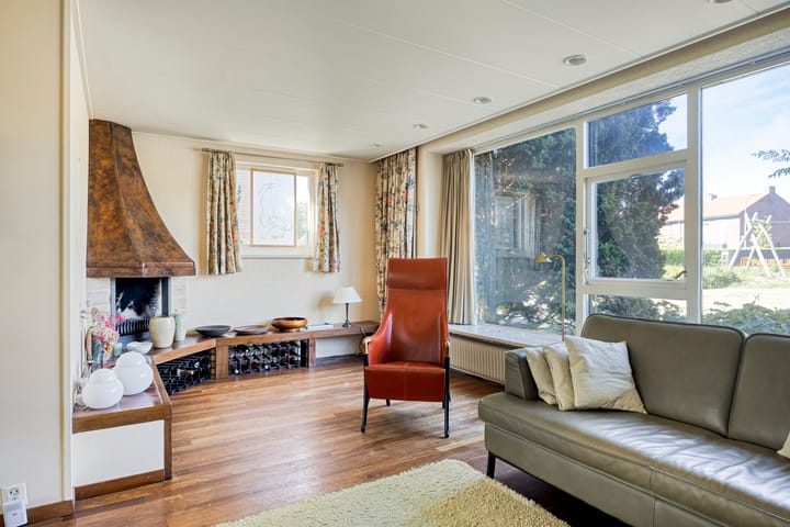 Foto 11 van Dorpsplein 15