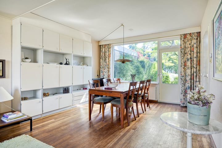 Foto 15 van Dorpsplein 15