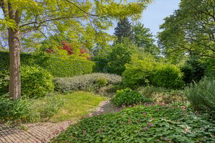 Foto 33 van Dorpsplein 15