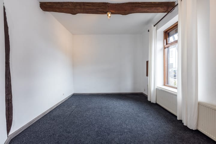 Photo 8 of Schoolstraat 1