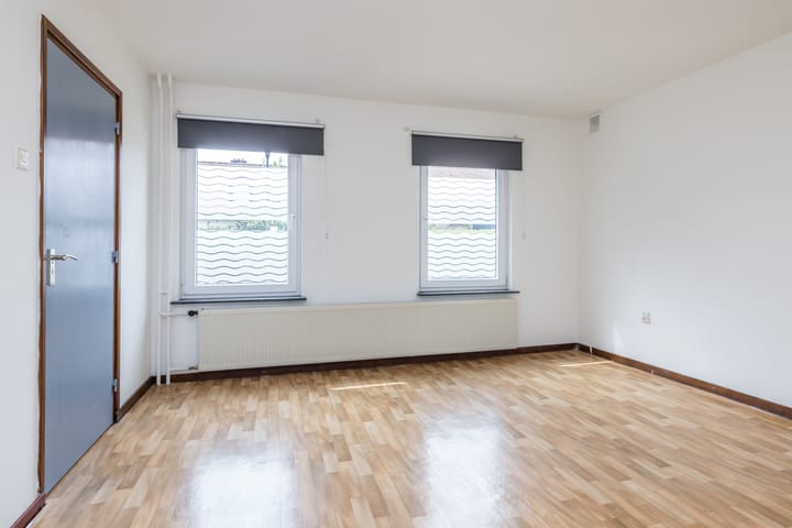 Photo 15 of Schoolstraat 1