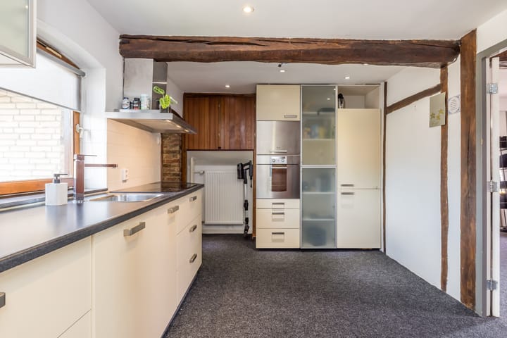 Photo 23 of Schoolstraat 1