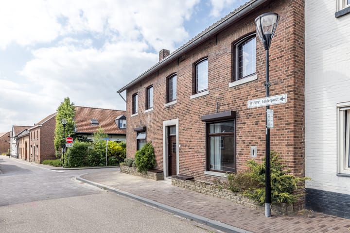 Photo 37 of Schoolstraat 1