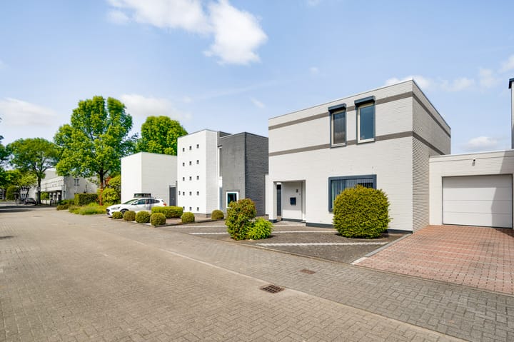 Photo 29 of Primulabeemd 5