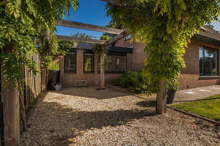 Foto 35 van Van Galenstraat 4