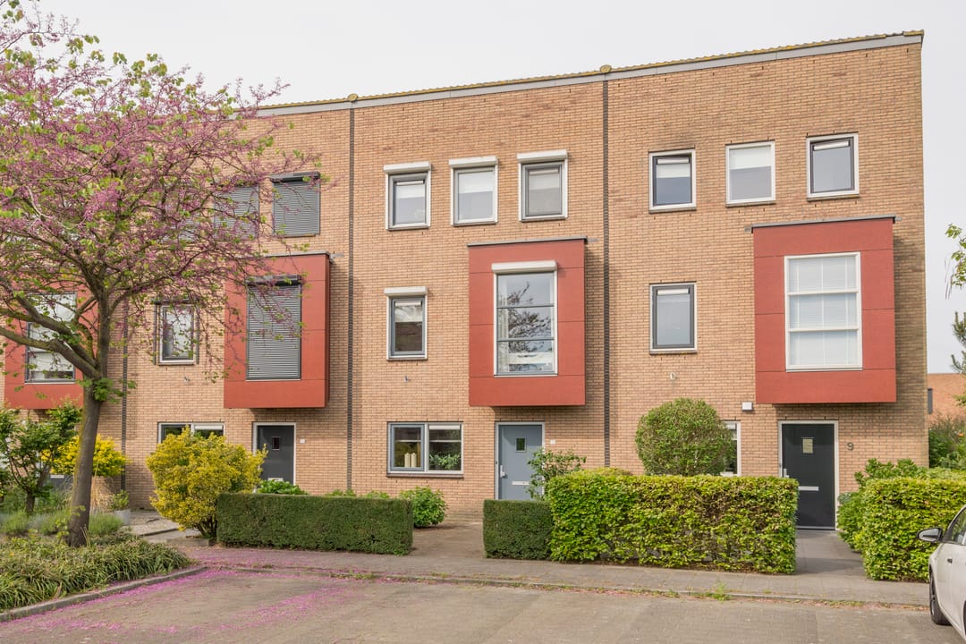 Photo 31 of Kompas 11