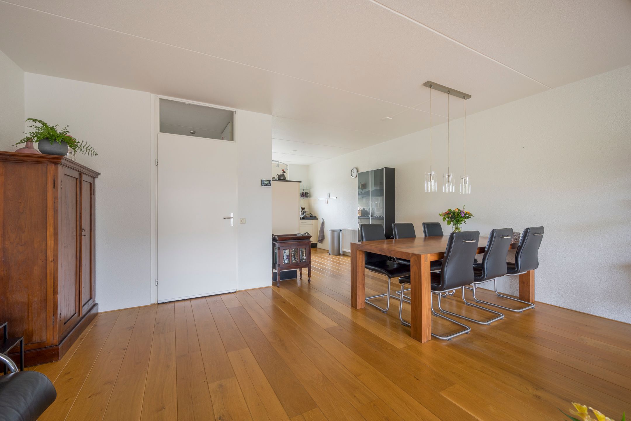 Photo 6 of Kompas 11