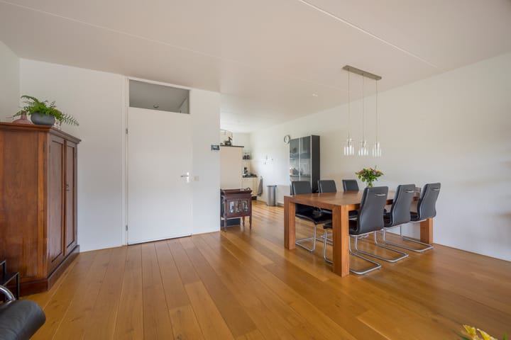 Foto 6 van Kompas 11