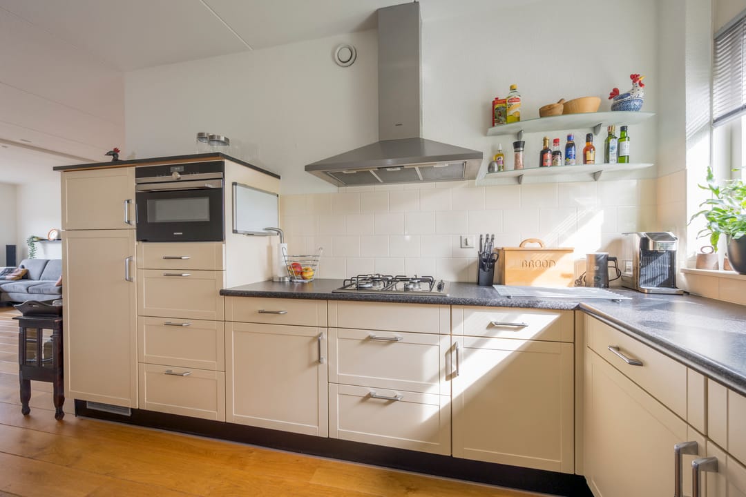 Photo 8 of Kompas 11