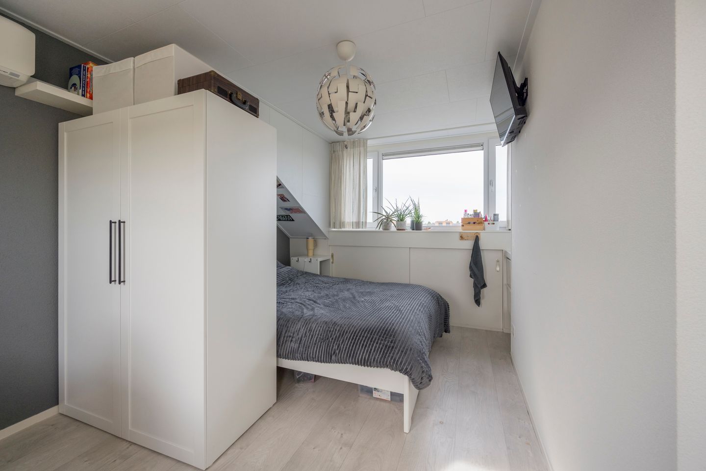 Photo 20 of Kompas 11