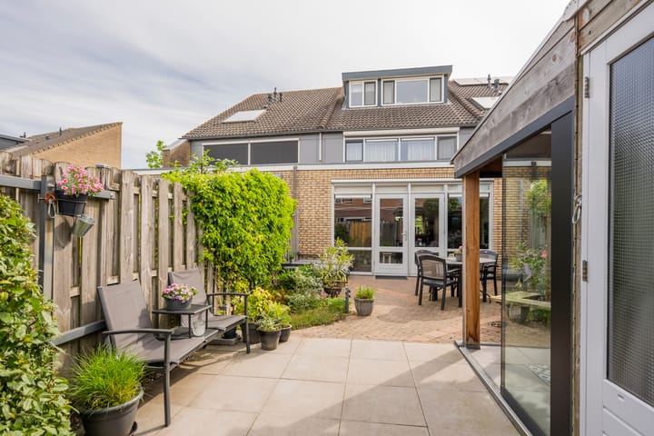 Foto 1 van Kompas 11