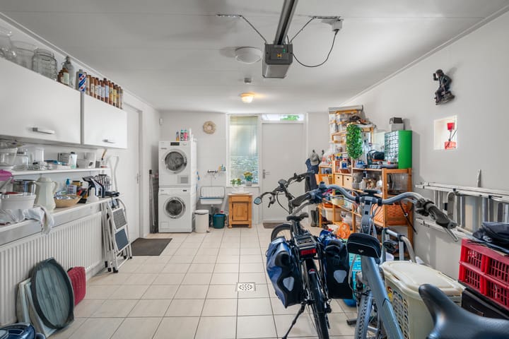 Foto 20 van Molenparkweg Oost 8