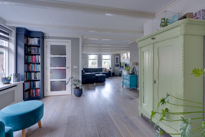 Foto 15 van Spoorstraat 78