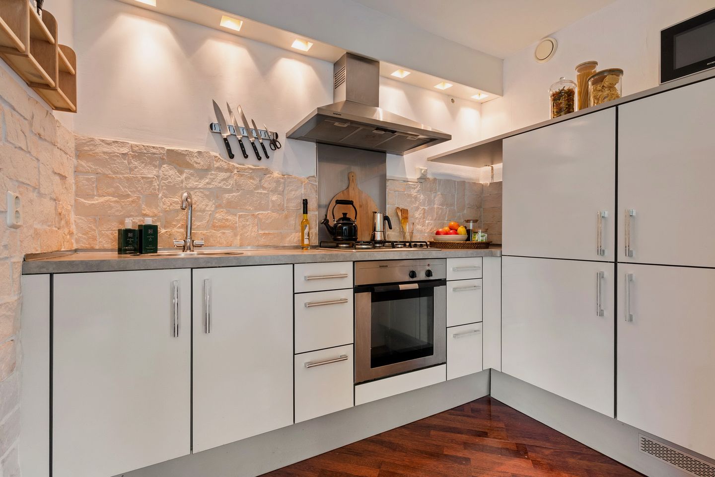 Photo 4 of Sint Annastraat 41