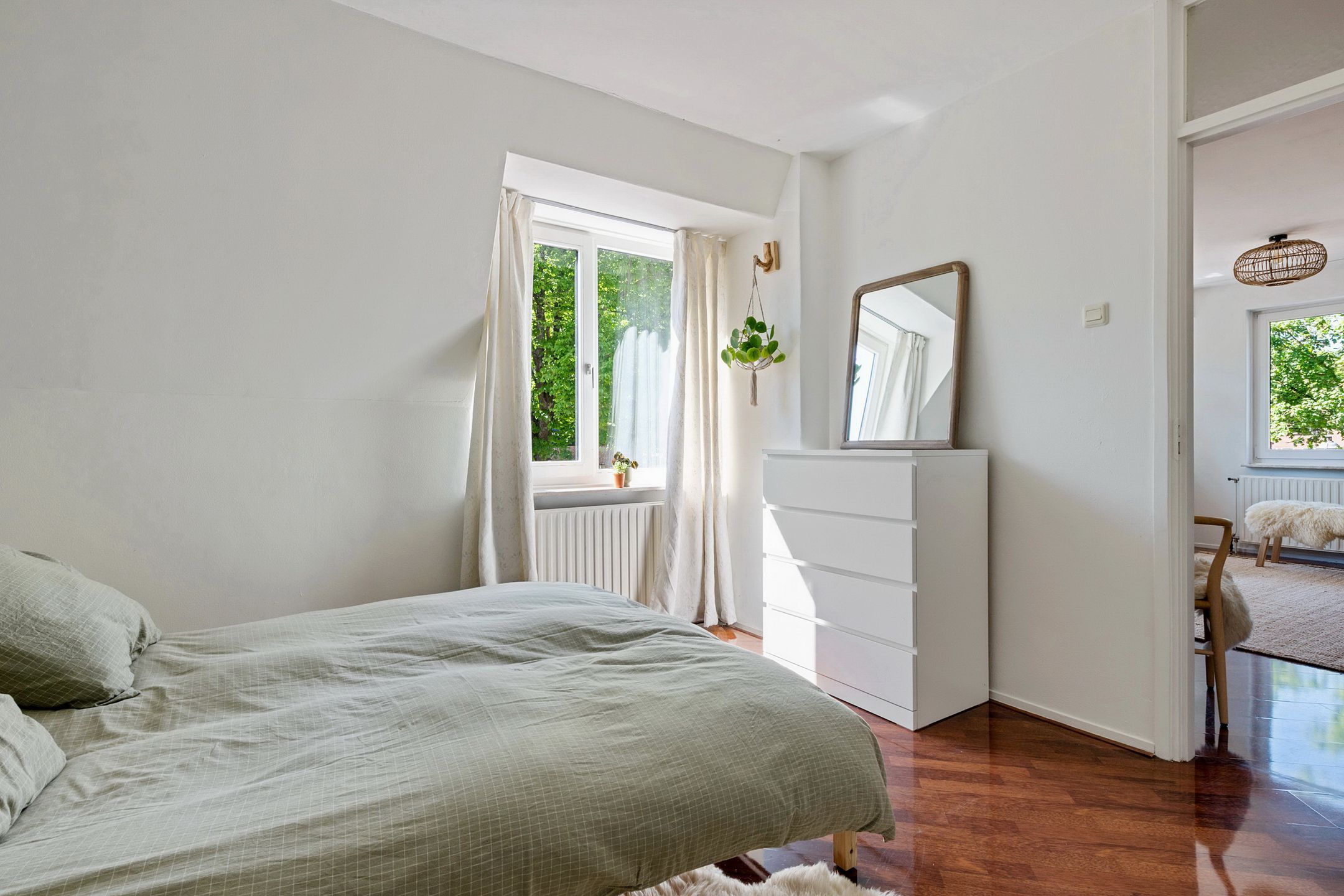 Photo 12 of Sint Annastraat 41