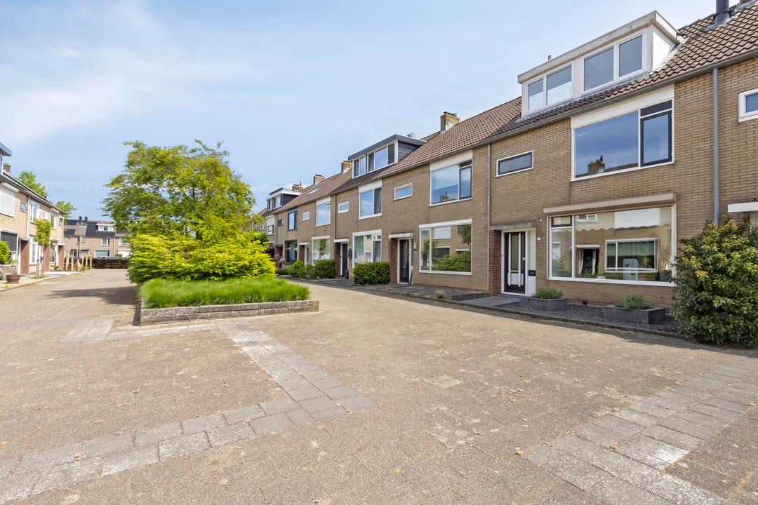 Foto 26 van Antonie Genietsplein 6