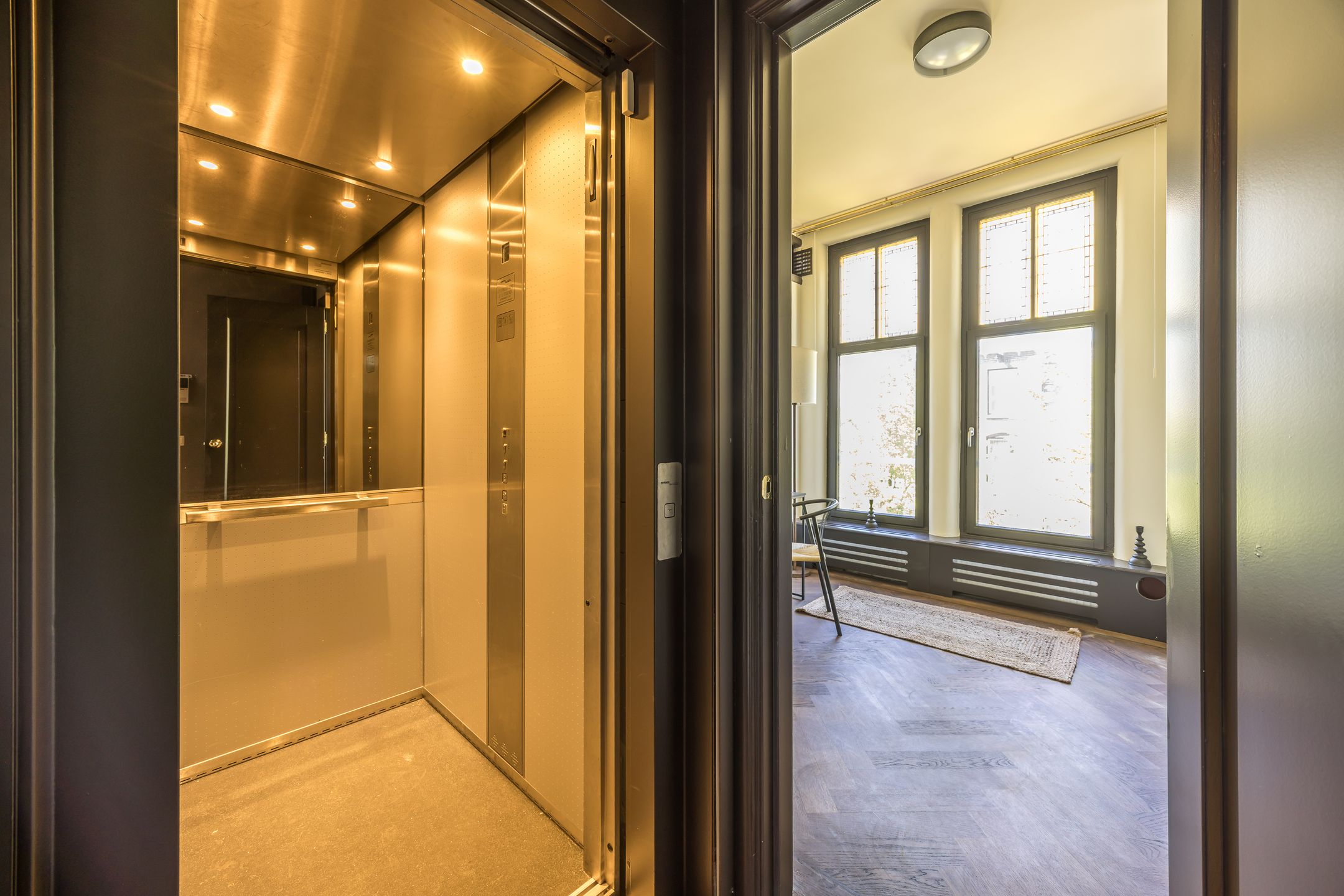 Photo 18 of Frans van Mierisstraat 47-D