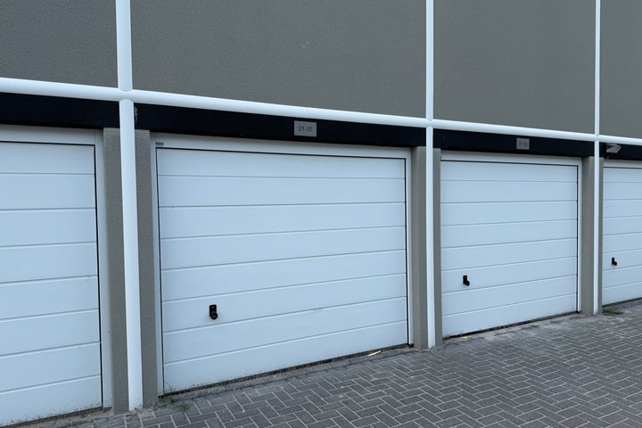 Hoolstraat 21-B37, Weert