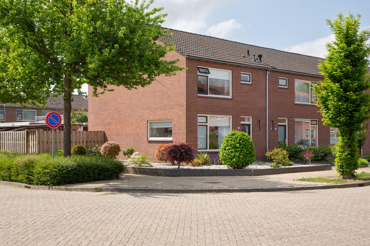 Foto 41 van Bernard van Meursstraat 24